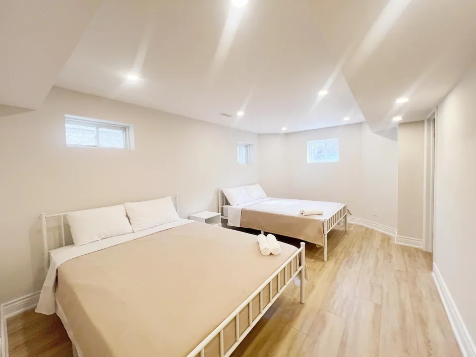 Vihome – Jefferson Bathurst BSMT附近的双人卧室-vihome